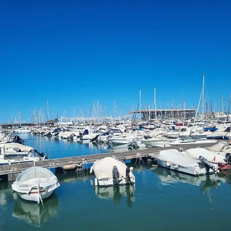 Apartament En Frente Al Puerto! *