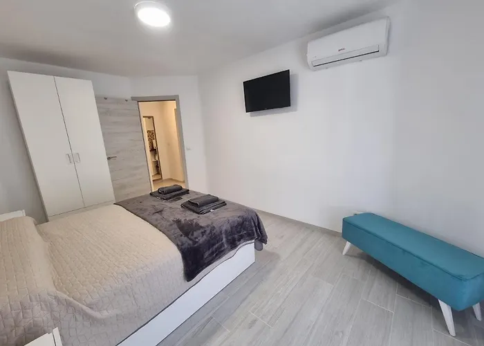 En Frente Al Puerto!