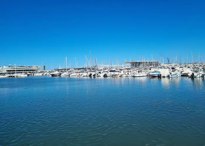 Apartamento En Frente Al Puerto!