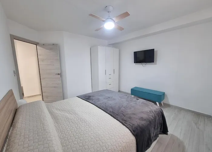 En Frente Al Puerto!