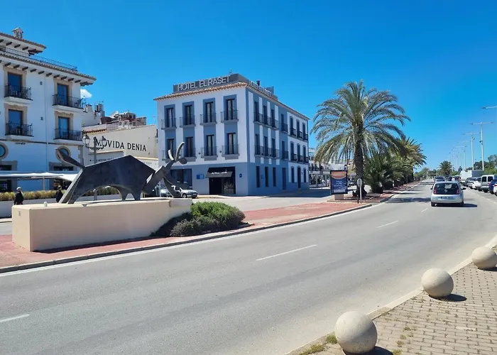 En Frente Al Puerto! * Dénia