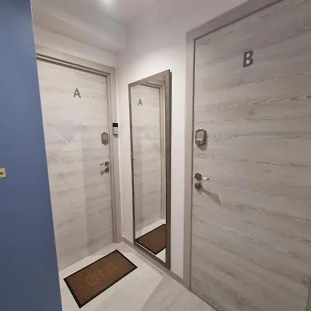 En Frente Al Puerto! *