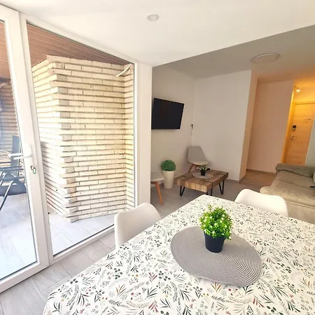 Apartment En Frente Al Puerto! Denia